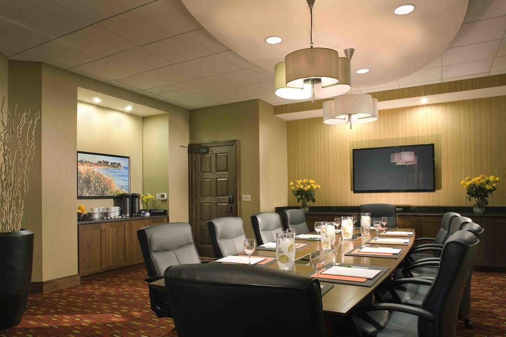 Courtyard By Marriott Santa Barbara Goleta Hotel Buitenkant foto