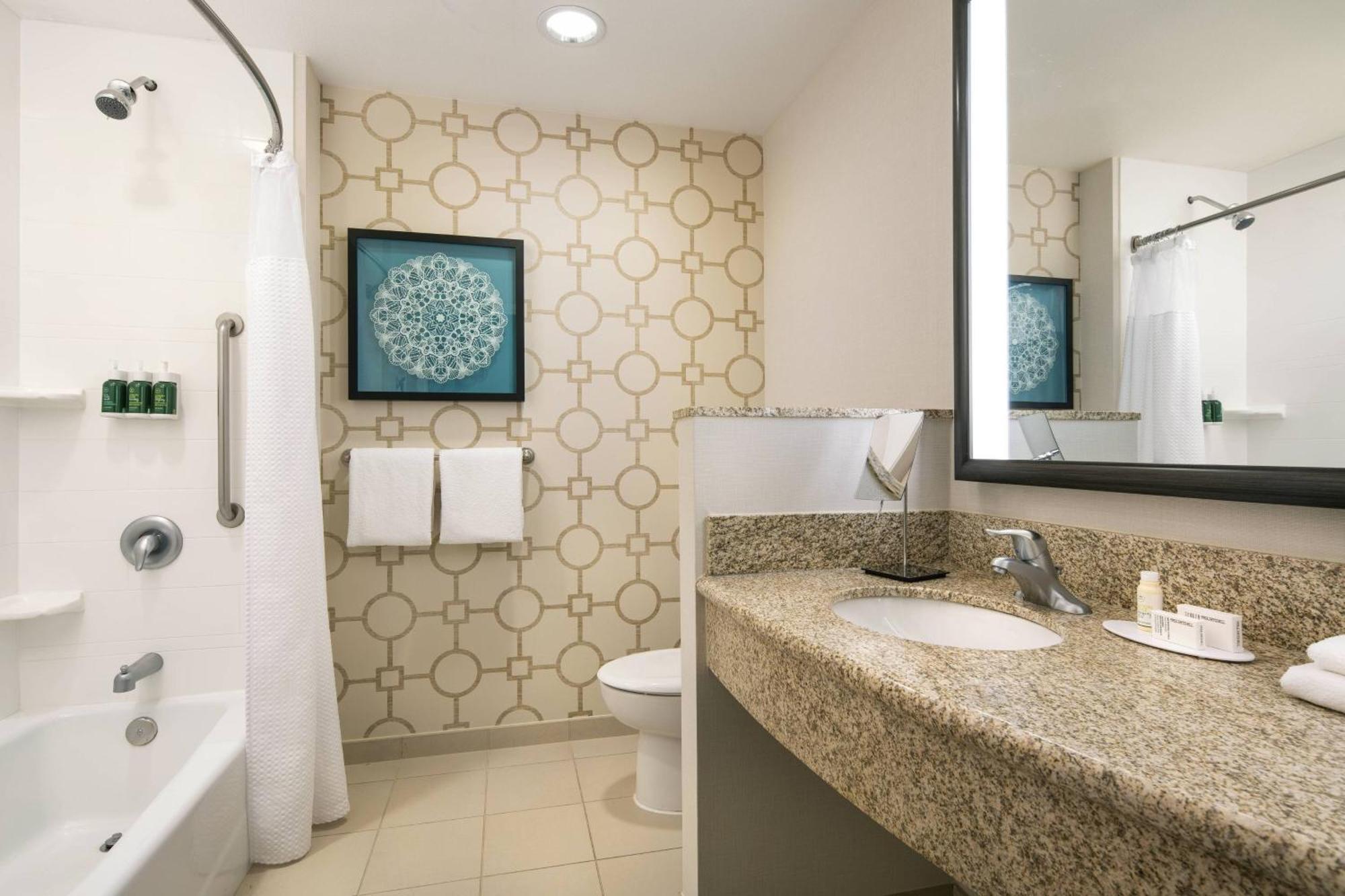 Courtyard By Marriott Santa Barbara Goleta Hotel Buitenkant foto