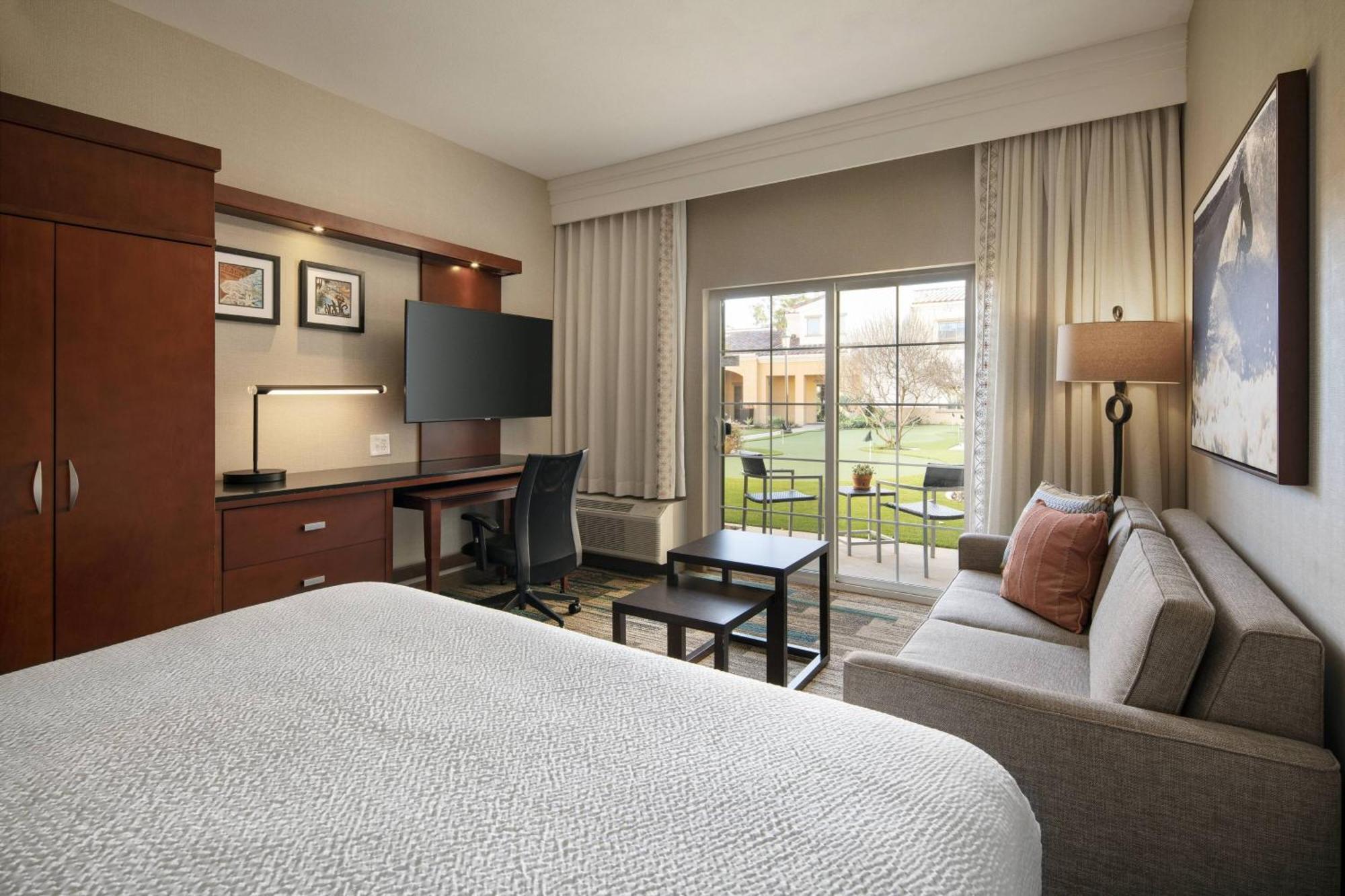 Courtyard By Marriott Santa Barbara Goleta Hotel Buitenkant foto
