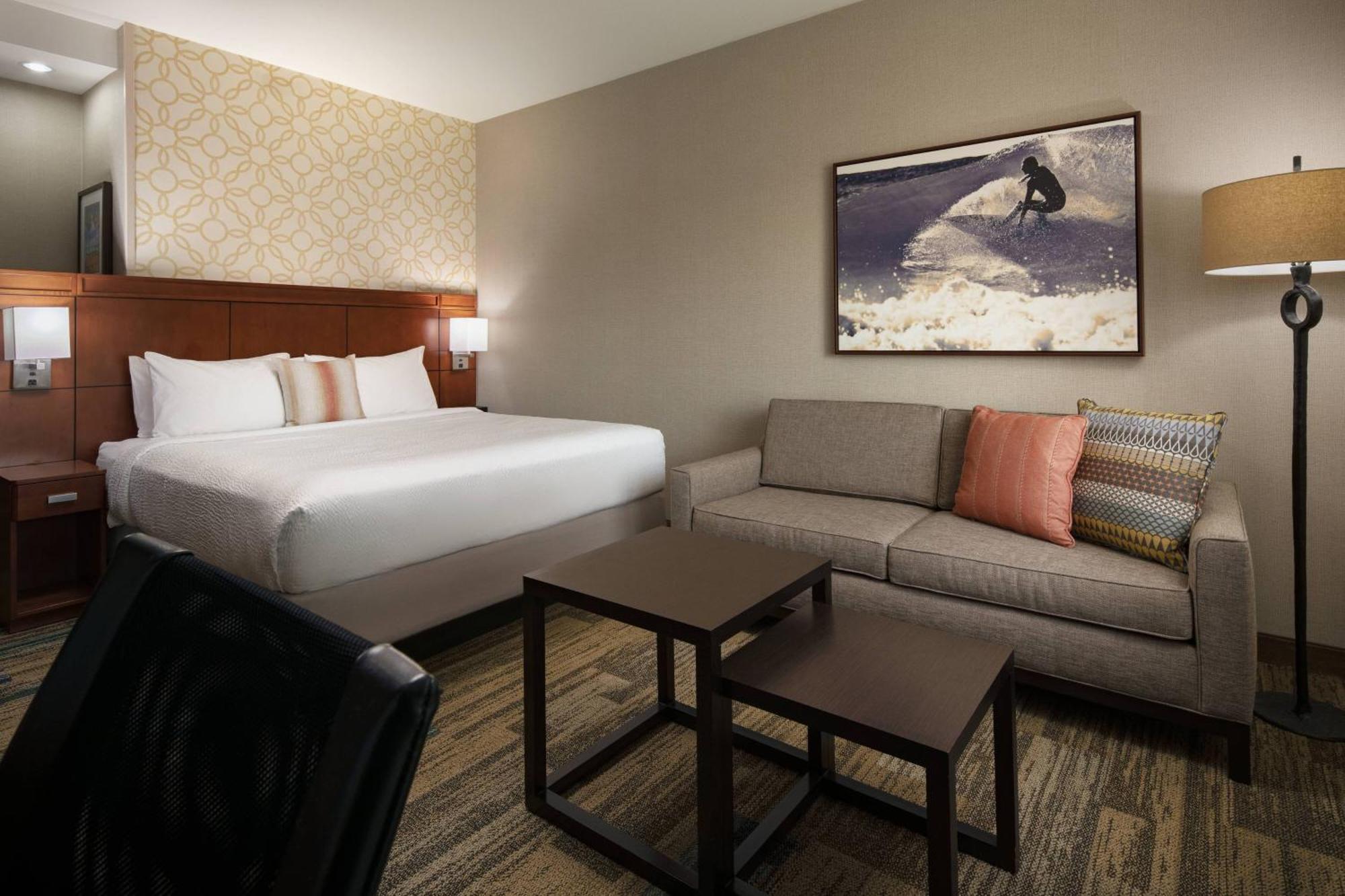 Courtyard By Marriott Santa Barbara Goleta Hotel Buitenkant foto
