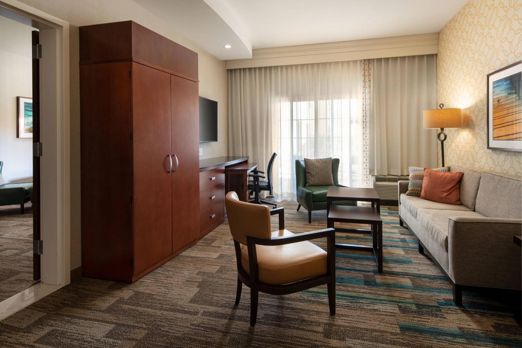 Courtyard By Marriott Santa Barbara Goleta Hotel Buitenkant foto