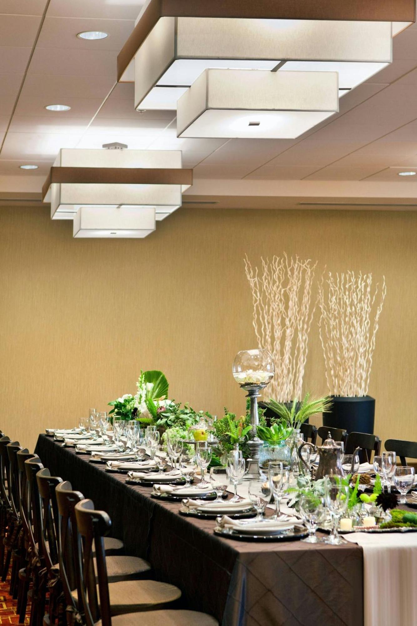 Courtyard By Marriott Santa Barbara Goleta Hotel Buitenkant foto