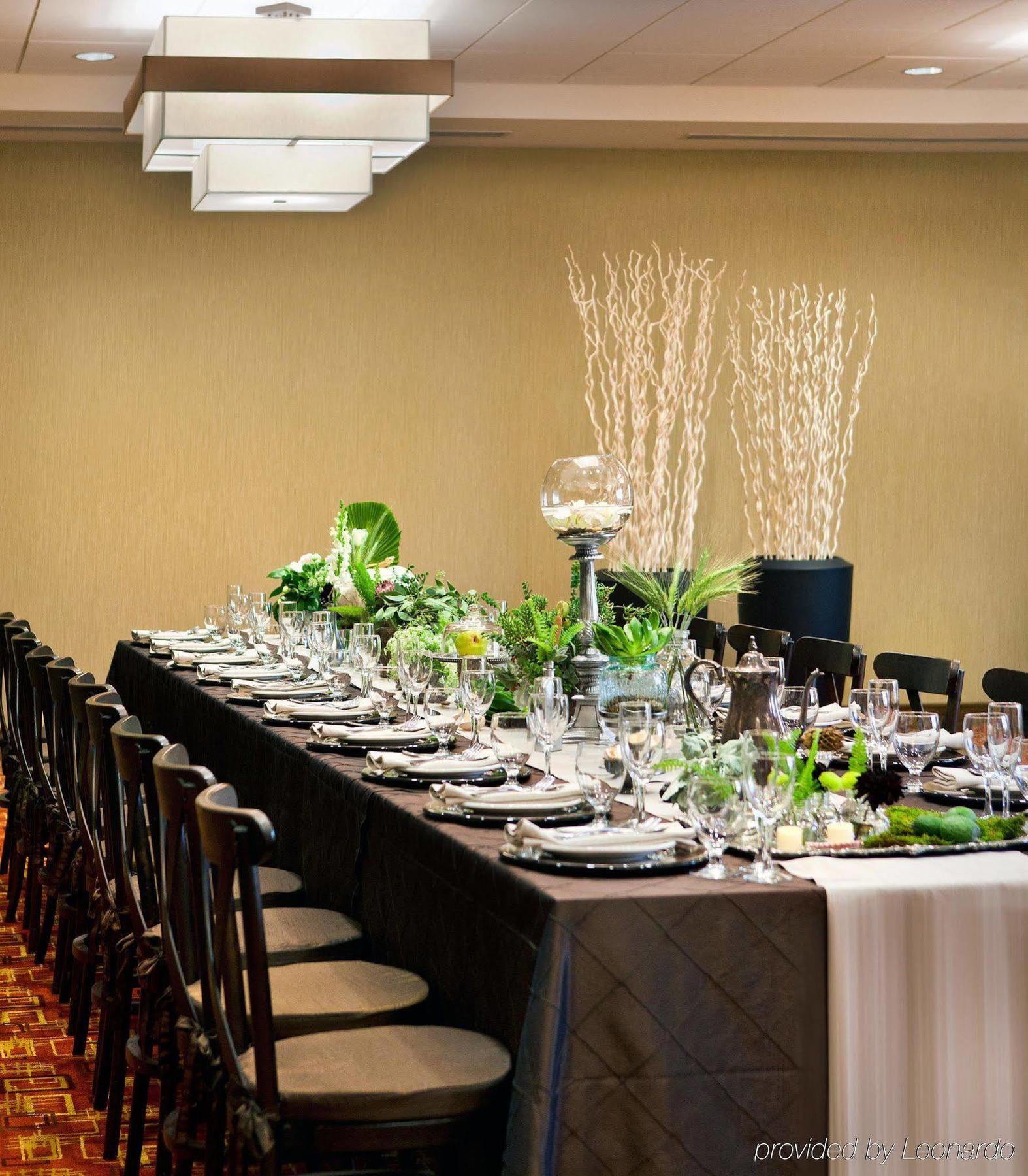 Courtyard By Marriott Santa Barbara Goleta Hotel Restaurant foto